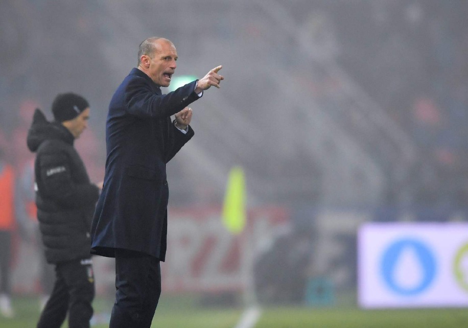  那不勒斯锋霸戴帽创纪录  